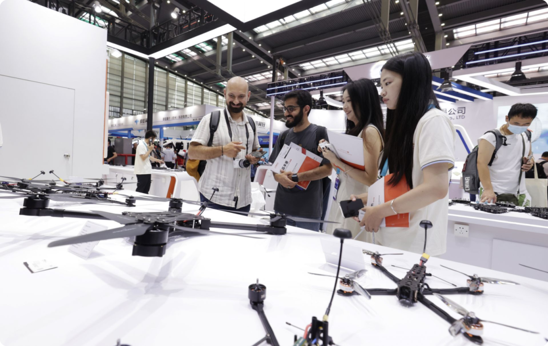 汇聚力量，共筑全球科技新未来